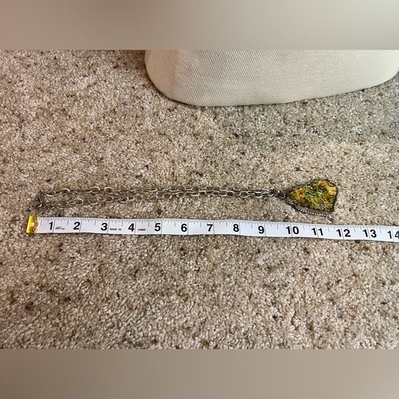 Stone necklace - Picture 5 of 6